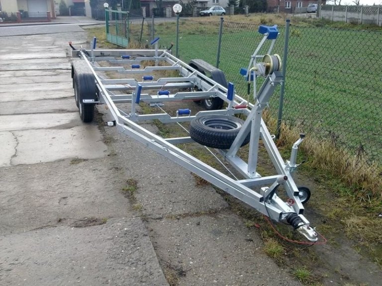 Przyczepa podłodziowa 7,3m